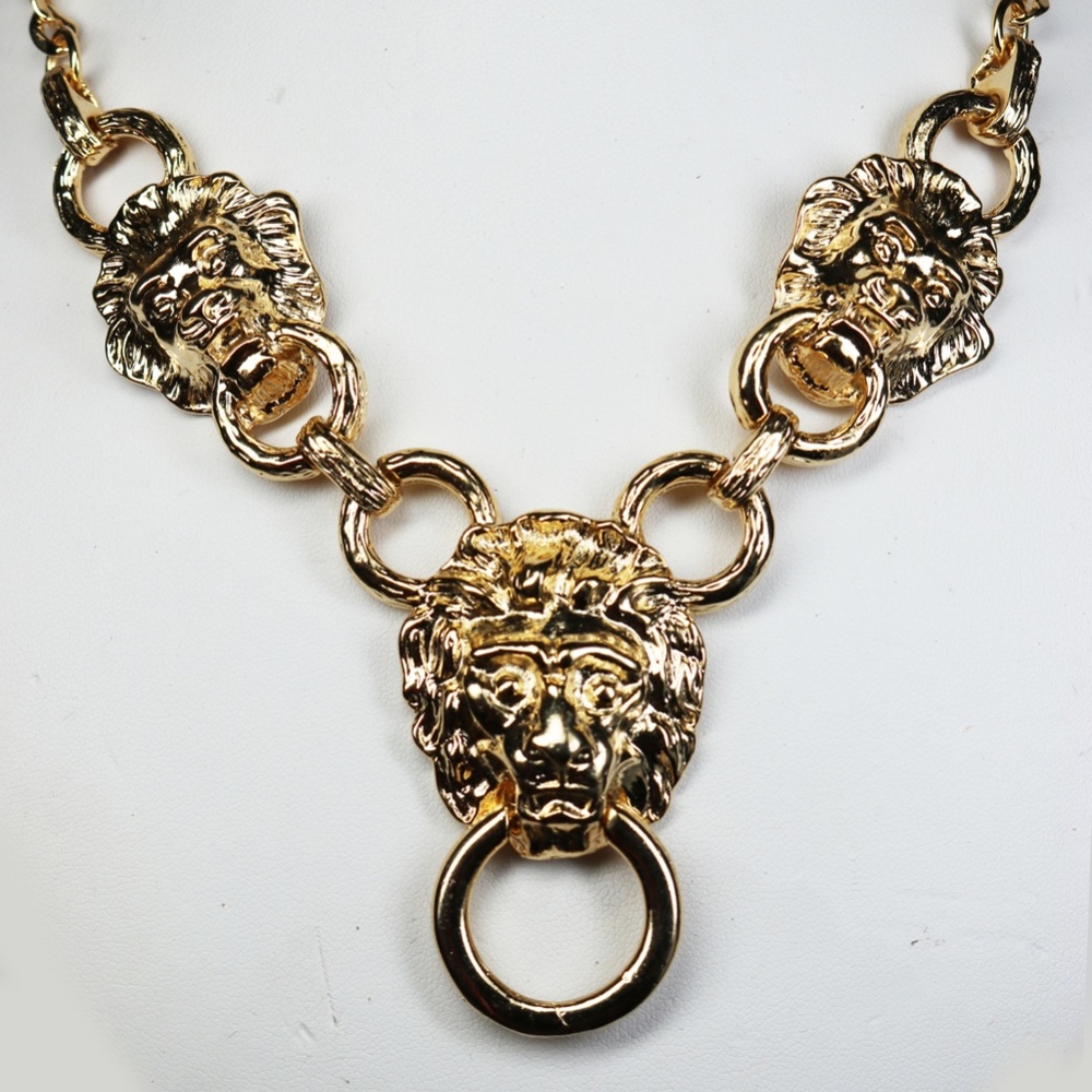 β¨ VINTAGE KJL Lion's Head Doorknocker Earrings π - Picture 15 of 16